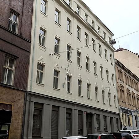 Black & White Apartment Prague By Wenceslas Square And Muzeum Exterior photo